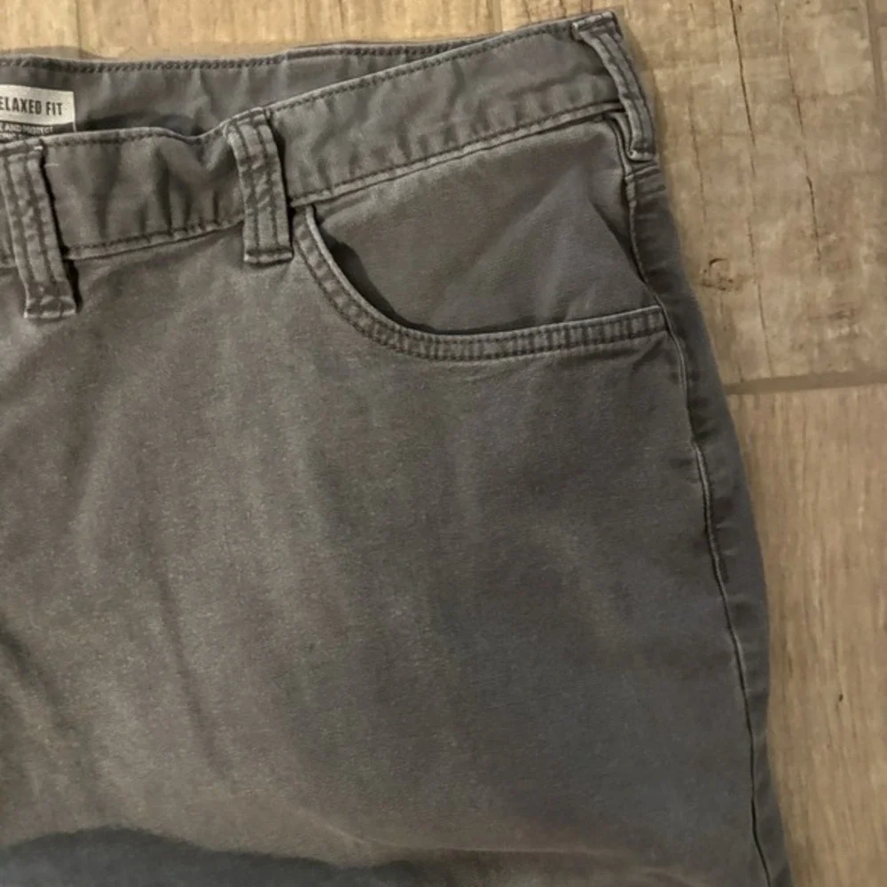 Carhartt Work Pants Men's 44‎ X 32 Relaxed Fit Rugged Flex Canvas Gray 5 Pocket